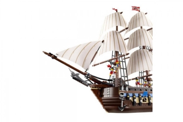 Конструктор Пираты «Корабль Имперский флагман»